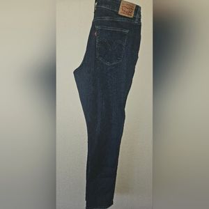 Women's Levi Jeans 👖